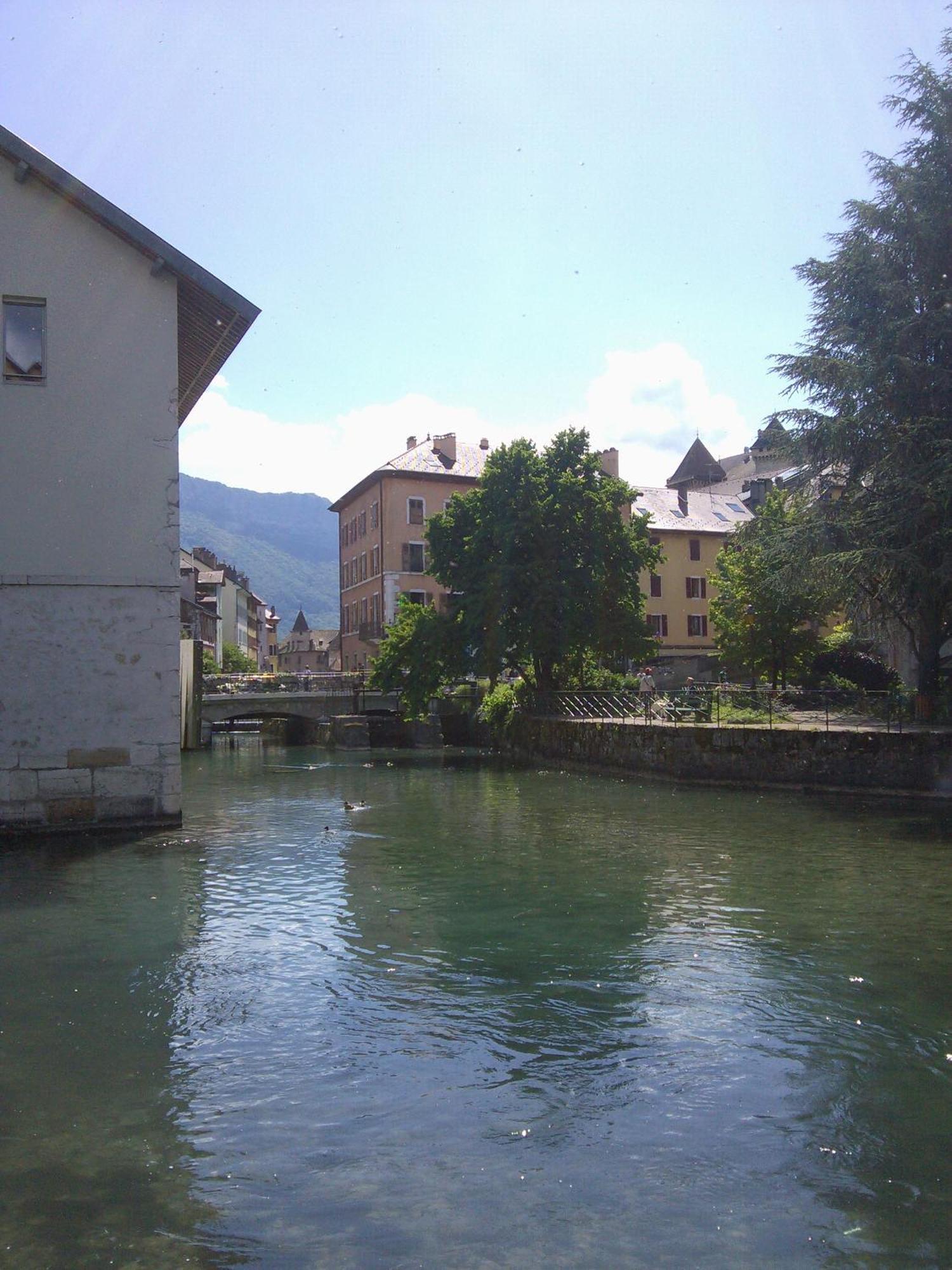 Au Calme En Vieille Ville - Proche Lac - Ambiance Esprit Brocante アヌシー エクステリア 写真