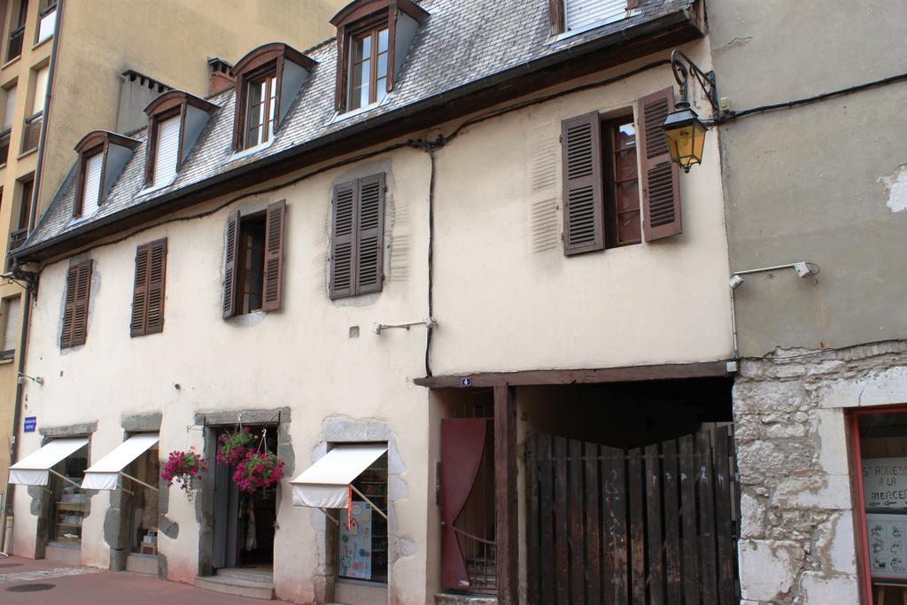 Au Calme En Vieille Ville - Proche Lac - Ambiance Esprit Brocante アヌシー 部屋 写真